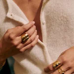 Like-new Sezane Gaspard Cardigan In Colour ECRU